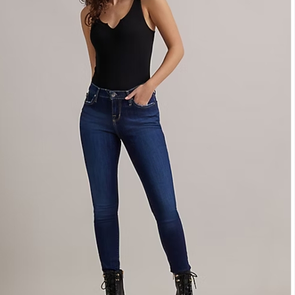 Rock & Republic Berlin Deep Blue Skinny Jeans - Picture 9 of 10